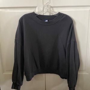 NWOT Old Navy Cropped Long Sleeve Gray Vintage Crewneck Sweatshirt for Women